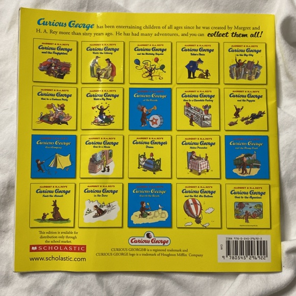 Lot of 2 Childrens Books Curious George Goes to a Costume Party & Cinderella - Picture 9 of 9